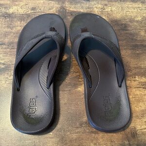 Flojos Men’s Dark Brown Casual Flip-Flops